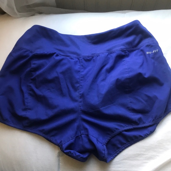 Nike Running Shorts - Picture 3 of 4